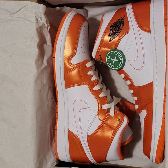 Jordan 1 Mid Metallic Orange - Picture 6 of 8
